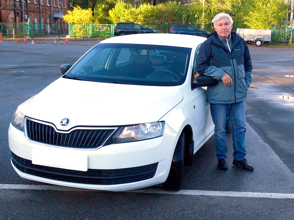 Автошкола СМОЛЬНЫЙ на Большевиков, 23