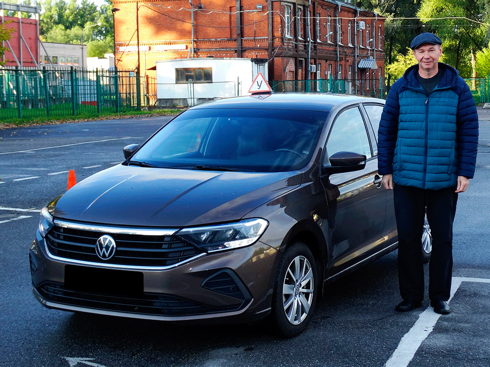 Автошкола СМОЛЬНЫЙ на Большевиков, 23